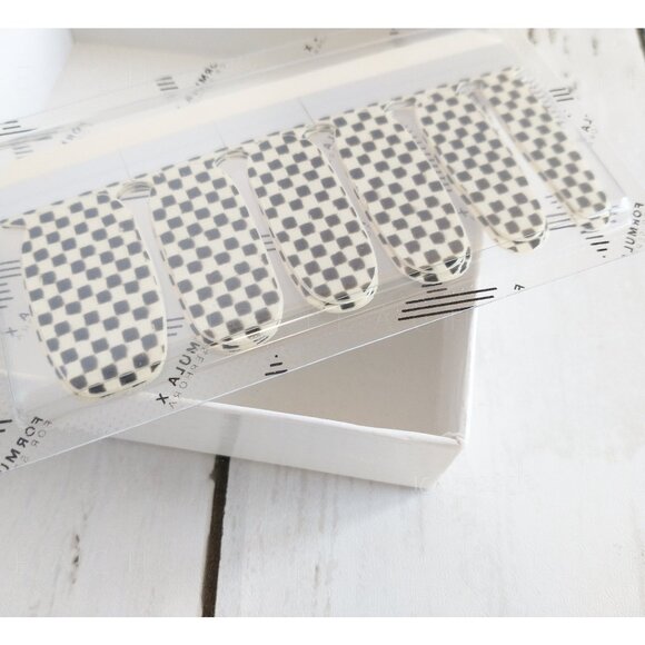 Formula X ASAP Nail Polish Strips Check Mate Black White Checker Nail Art Wraps - Picture 4 of 6